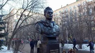 Popiersie Czerniachowskiego stanęło na skwerze przy ulicy jego imienia