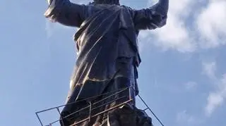 Posąg ma 39 m wysokości