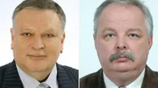 Poseł Łatas (L) i poseł Osuch (P)