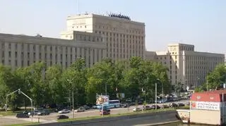 Potężny budynek Dowództwa Wojsk Lądowych znajduje się na obrzeżach ścisłego centrum Moskwy