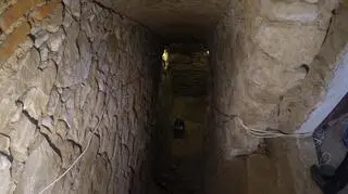 Potwierdziło się też istnienie tunelu