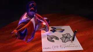 Powierzchnia Kuena (Richard Palais and Luc Benard, University of California at Irvine)
