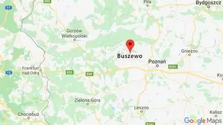 Pożar dwóch hal w zakładzie produkcyjnym w Buszewie (woj. wielkopolskie)