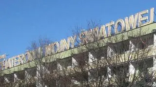 poziome kreski namierzono także na os