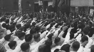 Poznańska Hitlerjugend słucha przemówienia ministra spraw wewnętrznych