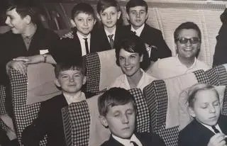 "Poznańskie Słowiki" w samolocie odlatującym z USA w 1965 r.