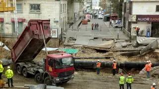 Prace przy zabezpieczaniu osuwiska