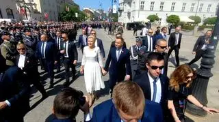 President Duda and his wife Agata walked along the Krakowskie Przedmieście in Warsaw