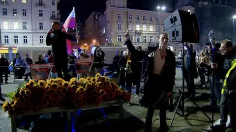 Protest pod pałacem kultury