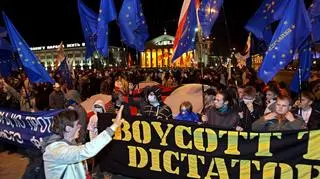 Protestujący chcą unieważnienia wyborów (fot. PAP/EPA)