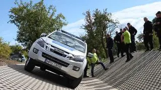 Przed użytkowaniem pojazdów policjanci przeszli szkolenie