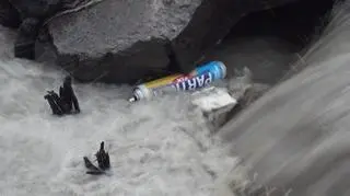 Puszka po piance budowlanej