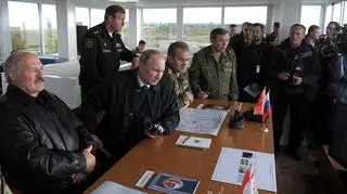 Putin i Łukaszenka wspólnie obserwowali manewry rosyjsko-białoruskie w 2013 roku