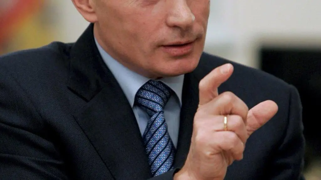 Putin nie lubi "politycznego striptizu" (PAP/EPA)