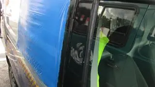 Radiowóz ma wybitą szybę