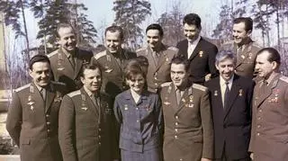 Radzieccy kosmonauci w 1965 roku. Leonow w lewym górnym rogu