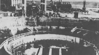 Reaktor Osirak w budowie (Fot. Wikipedia)