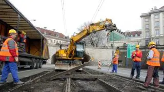 Remont trasy, dzień pierwszy/Fot. PAP