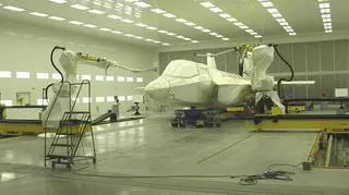 Roboty malują F-35. Proces wymaga dużej precyzji i jest długotrwały