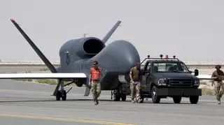 RQ-4 rozmiarami odpowiada małemu samolotowi pasażerskiemu, choć ich skrzydła są nieproporcjonalnie długie, co jest przystosowaniem do lotów na dużych wysokościach