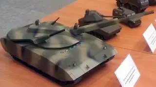 Rzekomo tak ma wyglądać Armata. Zdjęcie wykonane podczas prezentacji całej serii nowych pojazdów dla oficjeli i zaproszonych gości