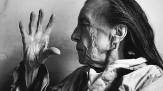 Rzeźbiarkę Louise Bourgeois Leibovitz sportretowała w Nowym Jorku w 1997 roku (fot. Annie Leibovitz)