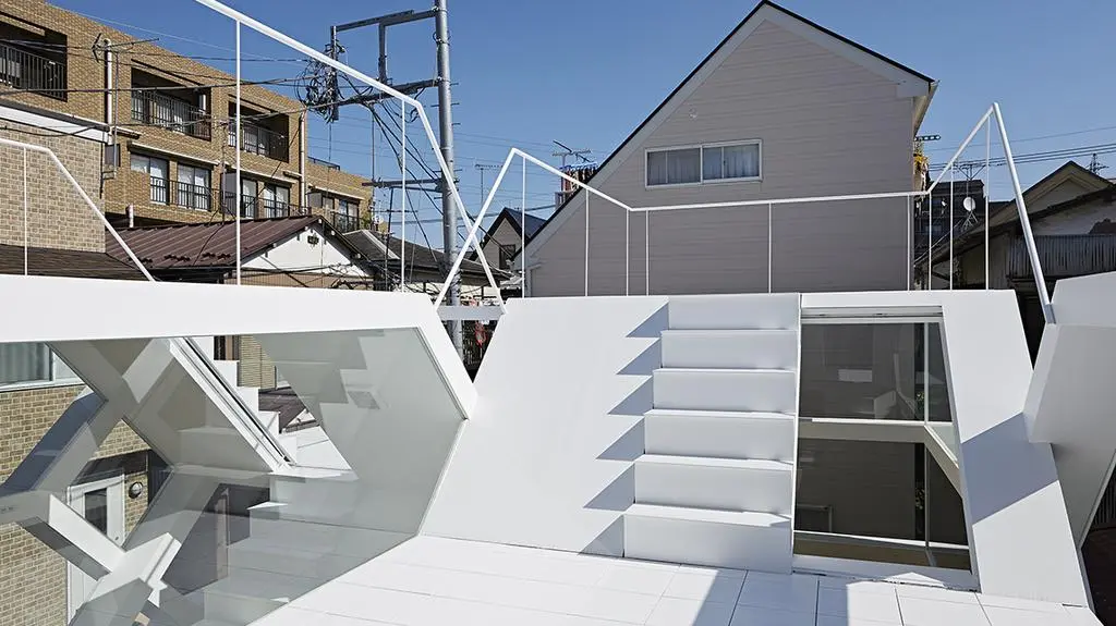S-House