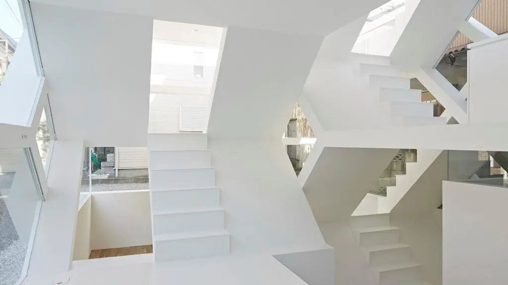 S-House