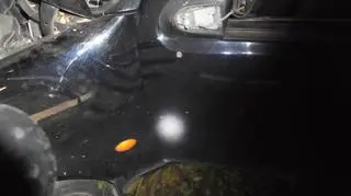Samochód spadł z kilkunastometrowej skarpy