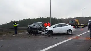 Samochody zderzyły się czołowo