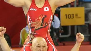 Saori Yoshida raduje się z trenerem