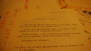 Sara tuli się do telewizora, gdy widzi Pankraca