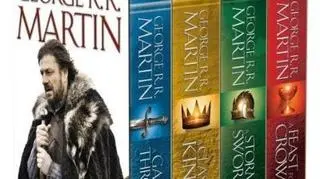 Serial jest adaptacją bestsellerowej sagi "Pieśń lodu i ognia" autorstwa George'a R