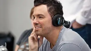  Seth MacFarlane podczas pracy na planie "Teda"