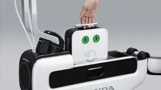 Skuter ma akumulator jonowo-litowy (fot. materiały prasowe)