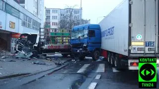 Skutki oblodzonych dróg (foto: Adrian)