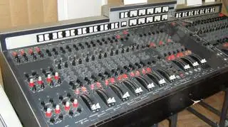 Słynna konsoleta sprzedana za 1,8 mln dolarów