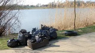 Śmieci, które uzbierano po sprzątaniu w kwietniu
