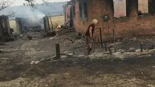 Spalone domy w wiosce Nowa Kamianka 