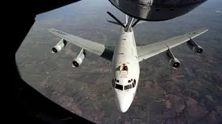 Specjalistyczny samolot WC-135 Constant Phoenix służący do wykrywania w powietrzu cząsteczek radioaktywnych. Takie maszyny nie znalazły nic w obszarze wskazanym przez satelitę Vela 6911