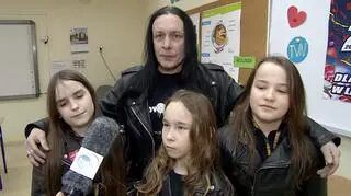 "Średnia wieku 21 lat" 