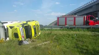 Strażacy musieli przepompować wyciekający ze zbiornika olej napędowy