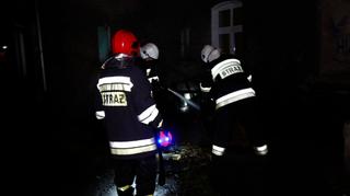 Strażacy szybko zajęli się gaszeniem pożaru