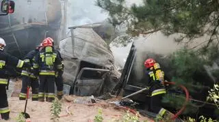 Strażacy ugasili płonące cieżarówki