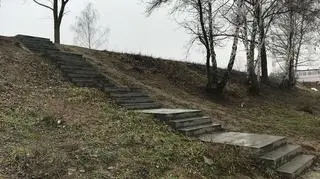 Strome schody bez biarierki