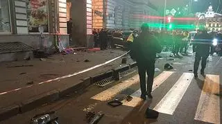 Świadkowie wypadku mówili o "pisku opon i zgrzycie metalu"  