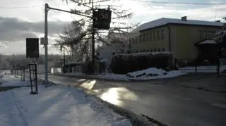 Sygnalizator informuje kierowcę, czy nie przekroczył dozwolonej prędkości