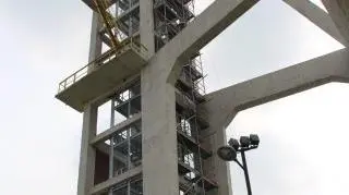Szyb ma 42 m wysokości