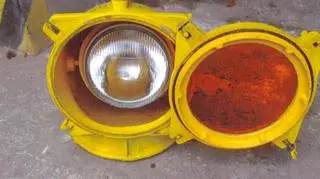 Tak powinny wyglądać elementy systemu świetlnego Łucz-2MU (Przedstawione poniżej zdjęcia nie pochodzą z lotniska Smoleńsk "Północny")