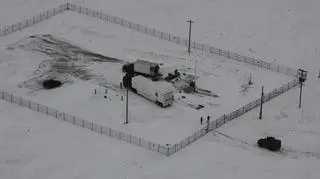 Tak wygląda współczesne stanowisko rakiety Minuteman III. Pokrywa wyrzutni jest obok ciężarówek